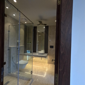 Bathroom in 4 BHK Builder Floor at Vipul World Plots, Sector 48 – for Sale