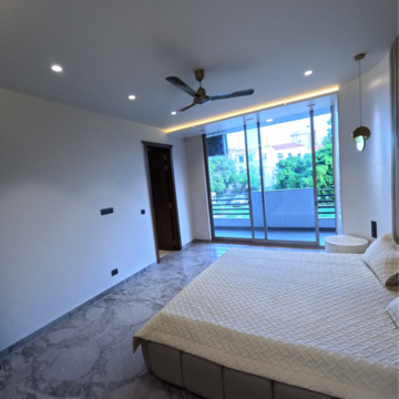 Bedroom in 4 BHK Builder Floor at Vipul World Plots, Sector 48 – for Sale
