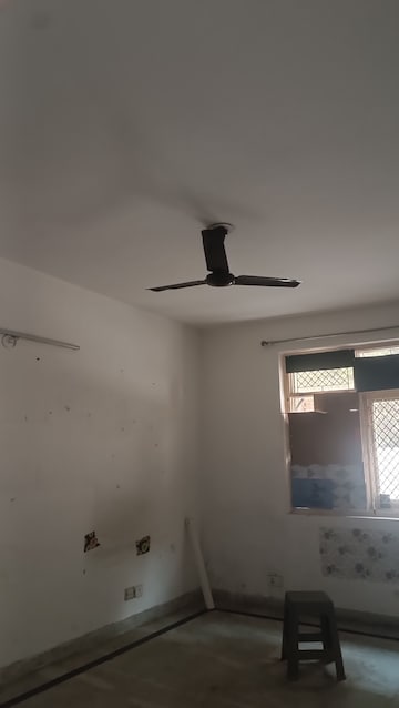 Furnished Amenities in 4 BHK Independent House at Sector 48 – for Rent