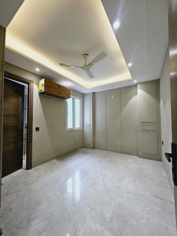 Bedroom in 3 BHK Builder Floor at Kohli One Malibu Town, Sector 47 – for Sale