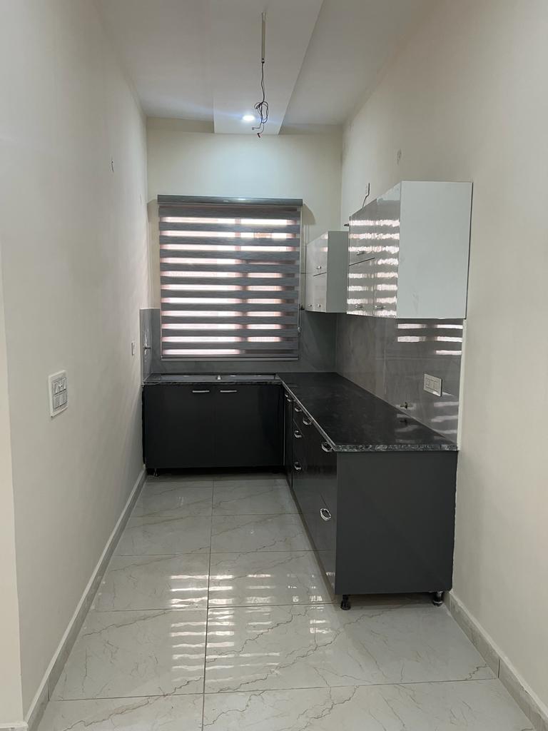 3 BHK + Pooja Room Builder Floor For Sale in Vardhman Estate 