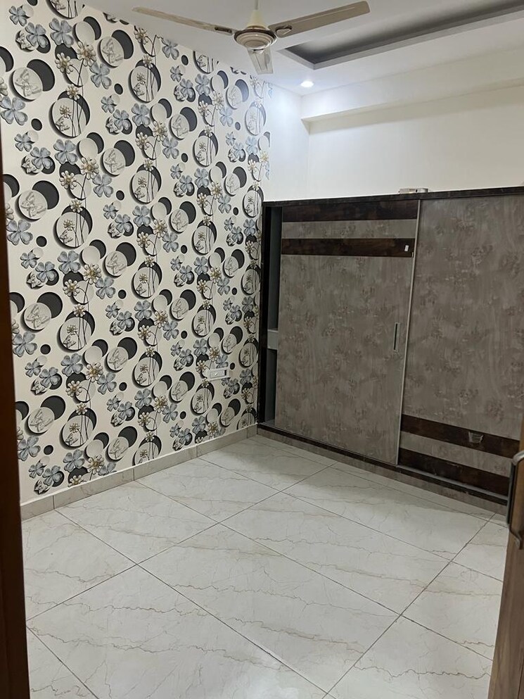 Master Bedroom, peer mucchalla 3 Bedroom 1600 Sq.Ft. Builder Floor In Peer Mucchalla Zirakpur 8124498