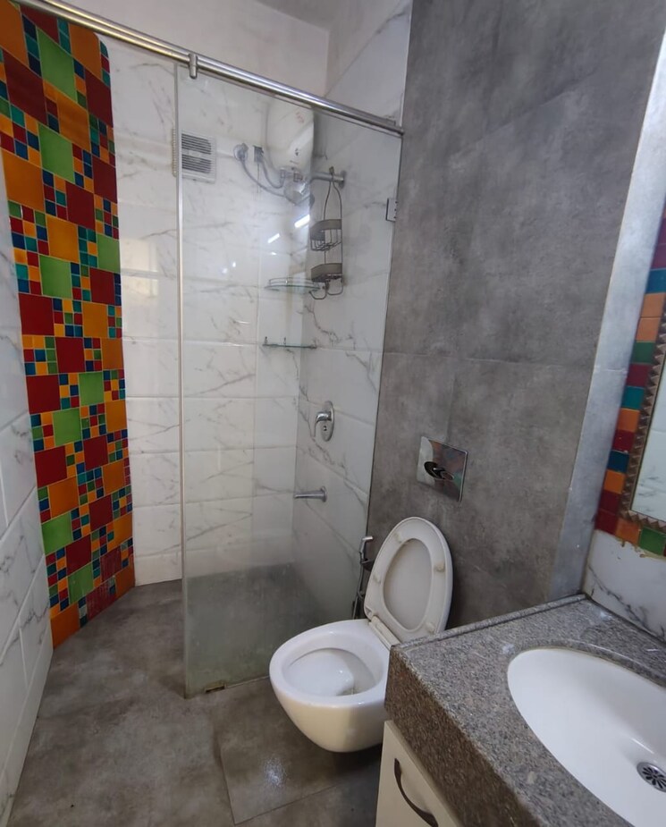 Bathroom, nahar-amrit-shakti-yvonne 2 Bedroom 1465 Sq.Ft. Apartment In Chandivali Mumbai 8124489