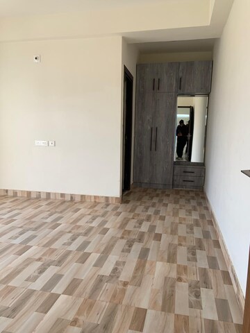 Room in 3 BHK Apartment at VVIP Mangal, Raj Nagar Extension – for Sale