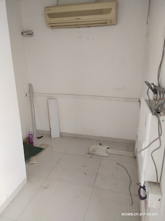 Commercial Office Space 1400 Sq.Ft. For Rent in Andheri West Mumbai  8124521