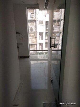 Commercial Office Space 1400 Sq.Ft. For Rent in Andheri West Mumbai  8124521