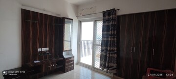 Room in 2 BHK Apartment at Gaur City 2 - 14th Avenue, Sector 16c Greater Noida – for Sale