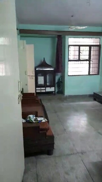 Living Room in 1.5 BHK Apartment at Vasundhara Enclave – for Rent
