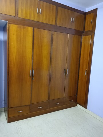 Room in 2 BHK Builder Floor at Dilshad Garden – for Rent