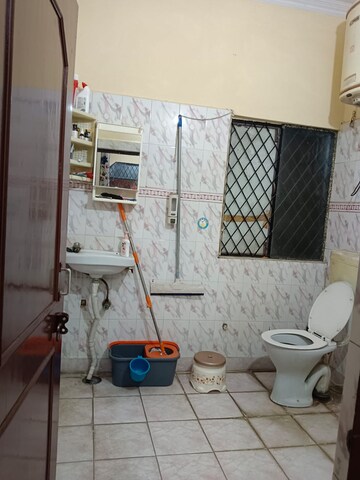 Team Area in 1 BHK Builder Floor at Lajpat Nagar 4 – for Rent