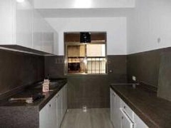 2 BHK Apartment फॉर रेंट इन Harasiddh Viraaj Malad East Mumbai  8124639