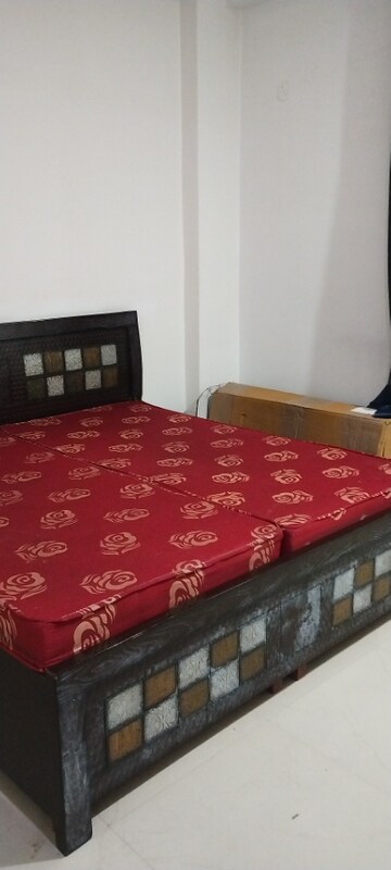 Bedroom in 1 BHK Builder Floor at Sector 54 – for Rent