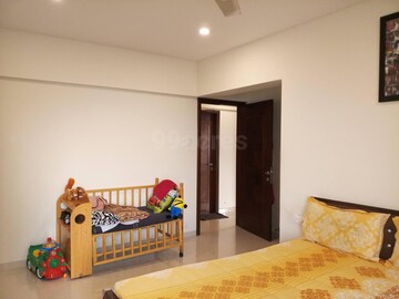 Bedroom in 3 BHK Apartment at Satellite Tower, Goregaon East – for Rent