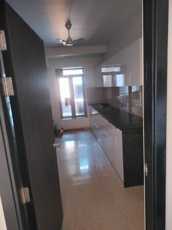 3 BHK Apartment For Rent in Oberoi Maxima Andheri East Mumbai  8124673