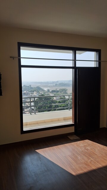 Room in 4 BHK Apartment at Sector 24 – for Sale