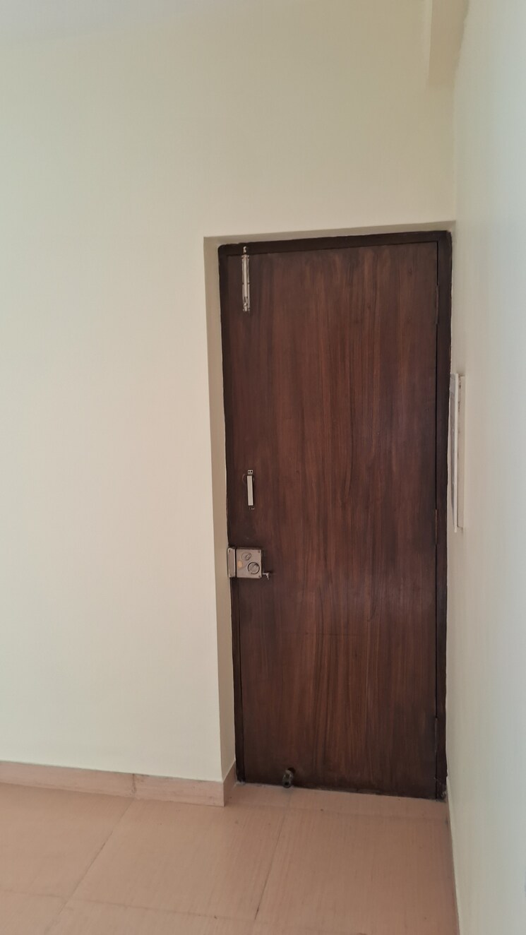 Room, sector 24 4 Bedroom 2400 Sq.Ft. Apartment In Sector 24 Panchkula 8124752