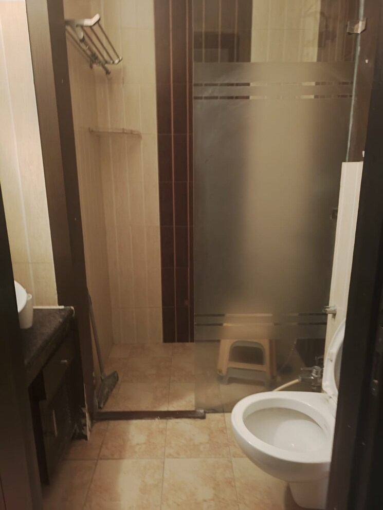 Bathroom, alaknanda 3 Bedroom 1600 Sq.Ft. Apartment In Alaknanda Delhi 8124813
