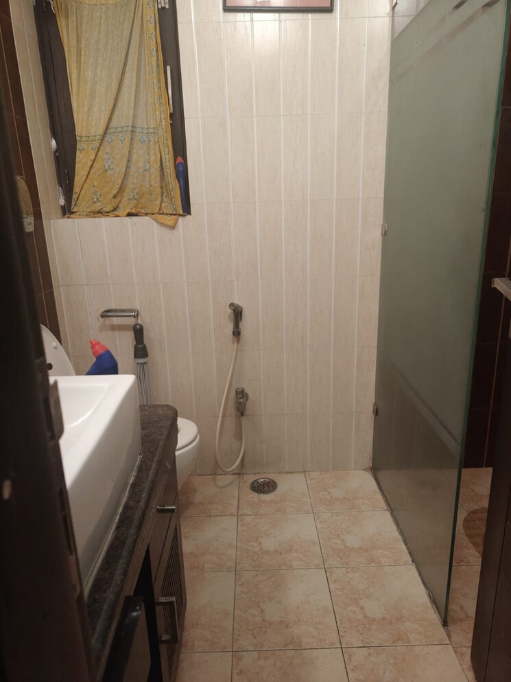 Attached Bathroom, alaknanda 3 Bedroom 1600 Sq.Ft. Apartment In Alaknanda Delhi 8124813