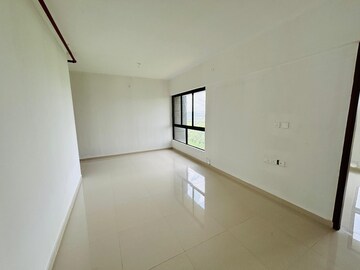 Room in 2 BHK Apartment at Wadhwa Wise City, Old Panvel – for Rent
