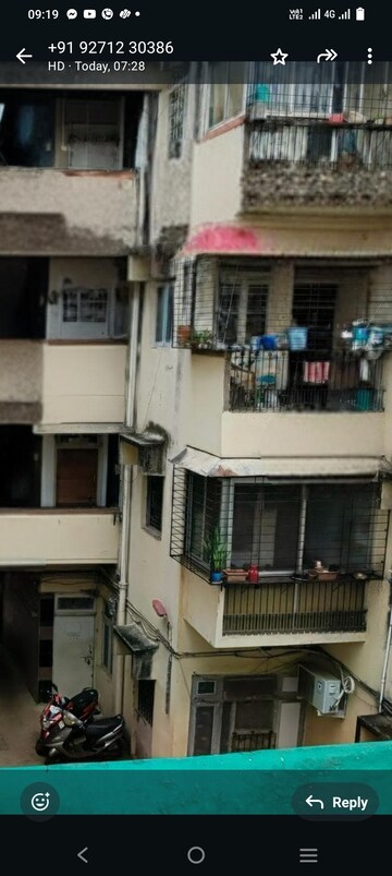 Kitchen in 2 BHK Apartment at Maimuna Avenue, Gultekdi – for Rent