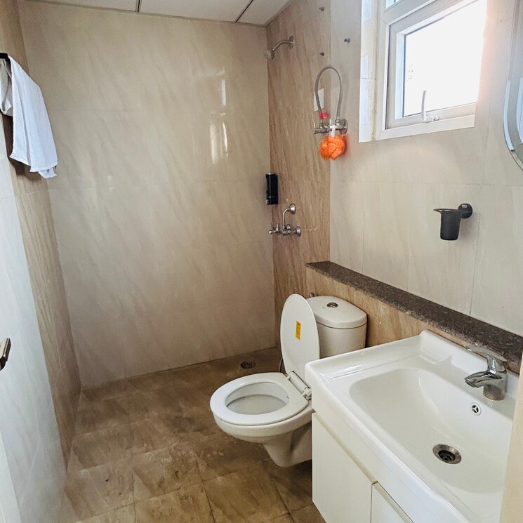 Bathroom, sector 63 3.5 Bedroom 1728 Sq.Ft. Apartment In Sector 63 Sonipat 8124852