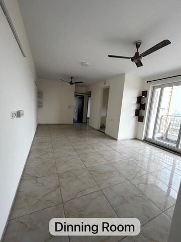 Room in 3 BHK Apartment at BPTP Discovery Park, Sector 80 – for Rent