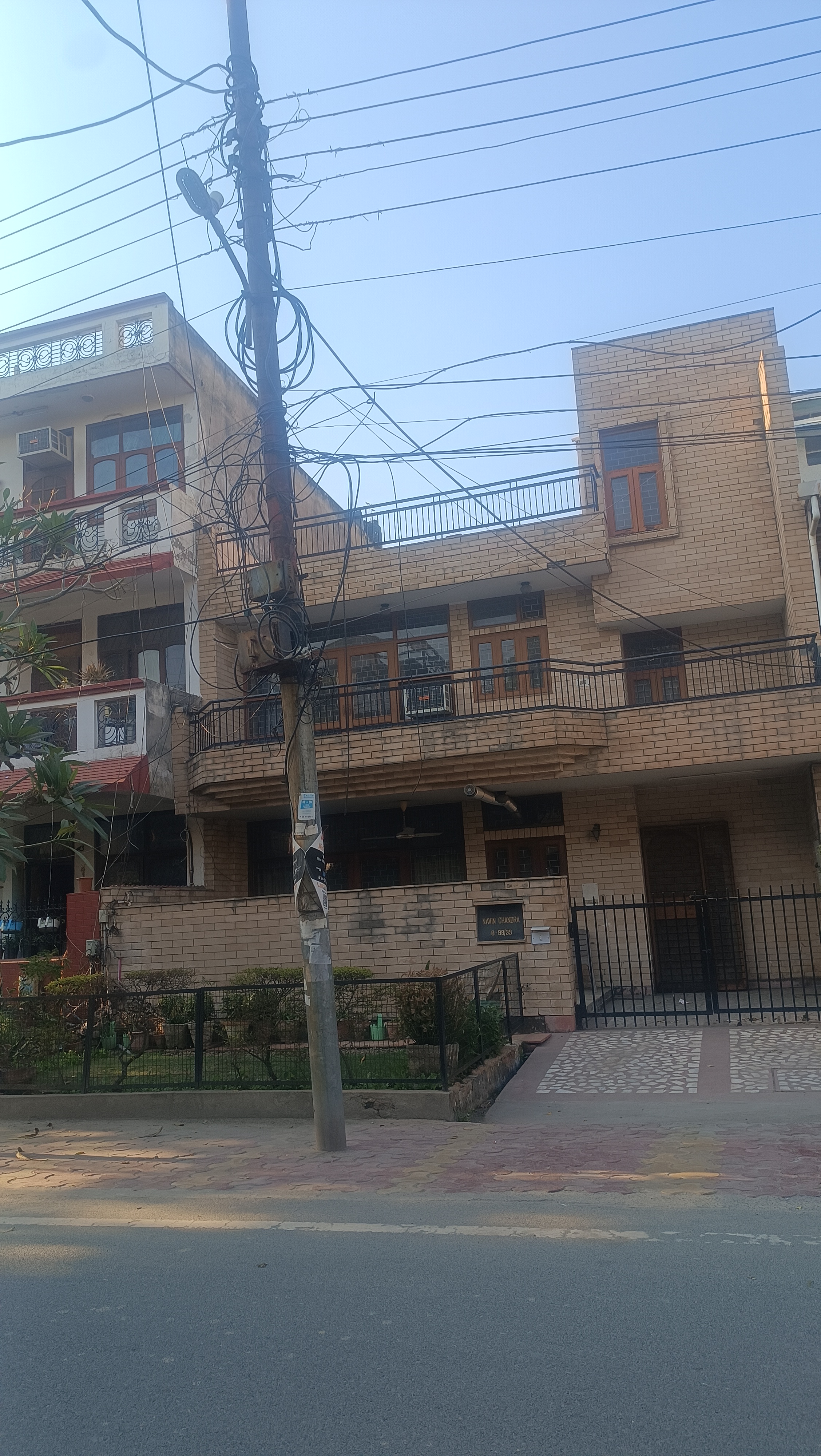 5 BHK + Pooja Room Independent House For Sale in RWA Apartments Sector 39