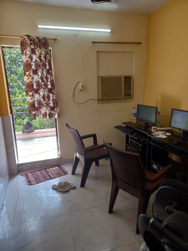 Living Room, paschim vihar 2 Bedroom 50 Sq.Yd. Apartment In Paschim Vihar Delhi 8124909
