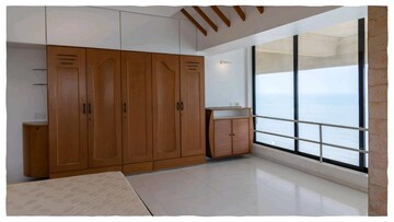Room in 3.5 BHK Penthouse at Jivesh Terraces, Bandra West – for Rent