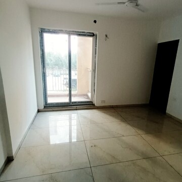 Furnished Amenities in 3 BHK Apartment at Rishita Manhattan, Gomti Nagar – for Rent