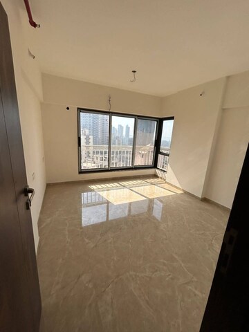Room in 2 BHK Apartment at Dosti Eastern Bay, Wadala – for Rent