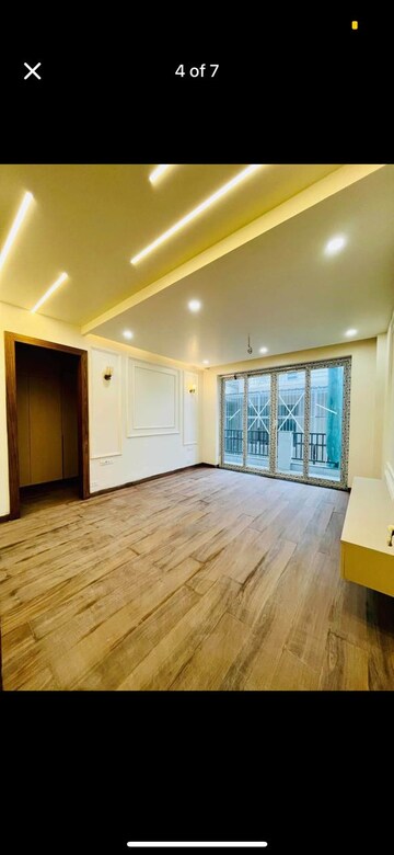 Bedroom in 4 BHK Builder Floor at Ansal API Esencia, Sector 67 – for Sale