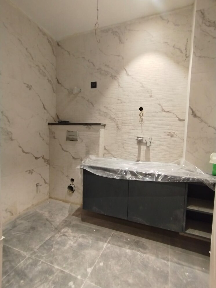 Bathroom, ansal-api-esencia 4 Bedroom 300 Sq.Yd. Builder Floor In Sector 67 Gurgaon 8125010