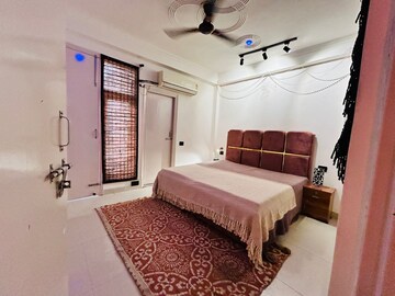Bedroom in 2 BHK Builder Floor at Saket – for Rent