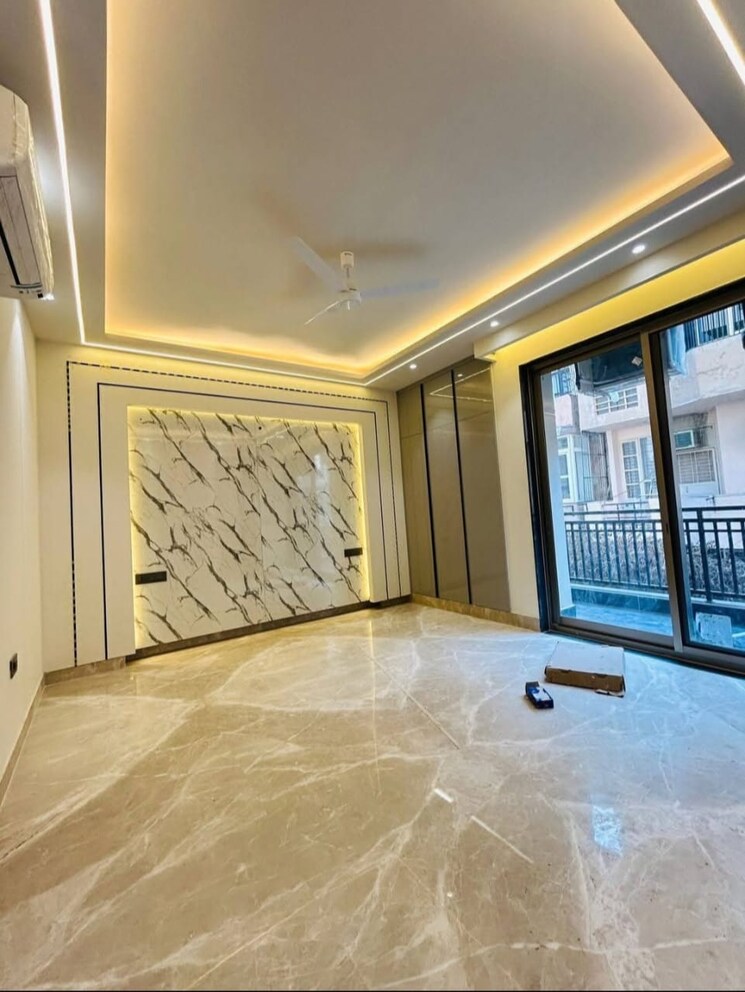 Room, ansal-api-versalia 4 Bedroom 270 Sq.Yd. Builder Floor In Sector 67a Gurgaon 8125028