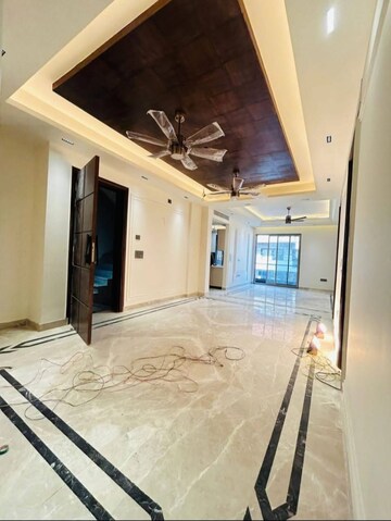 Furnished Amenities in 4 BHK Builder Floor at Ansal API Versalia, Sector 67a – for Sale