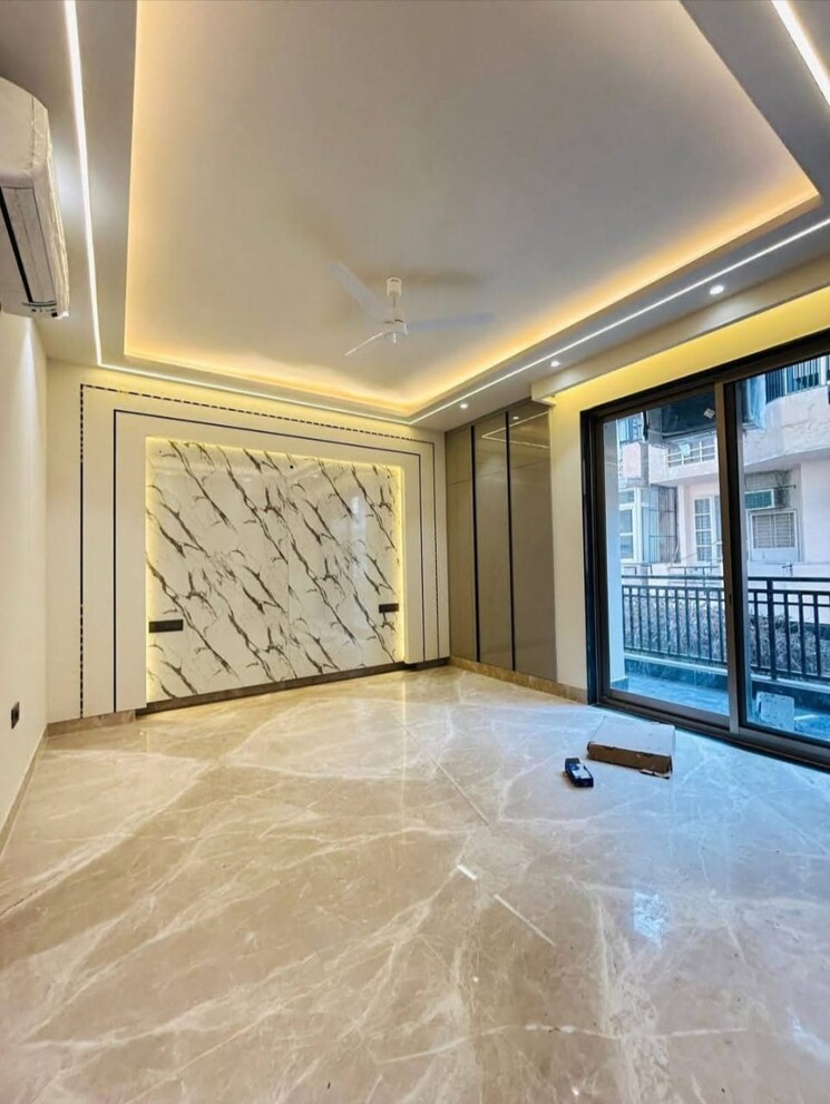 Room, ansal-api-versalia 4 Bedroom 270 Sq.Yd. Builder Floor In Sector 67a Gurgaon 8125028