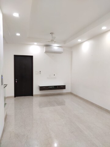Room in 4 BHK Apartment at Lansum Etania, Gachibowli – for Rent