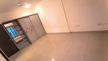 Room in 3 BHK Apartment at Aristo Pearl Residency, Prabhadevi – for Sale