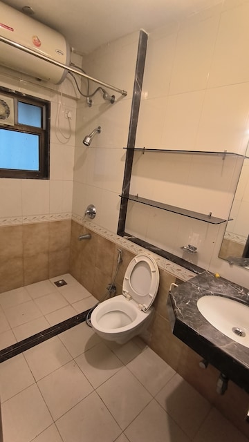 Bathroom in 3 BHK Apartment at Aristo Pearl Residency, Prabhadevi – for Sale