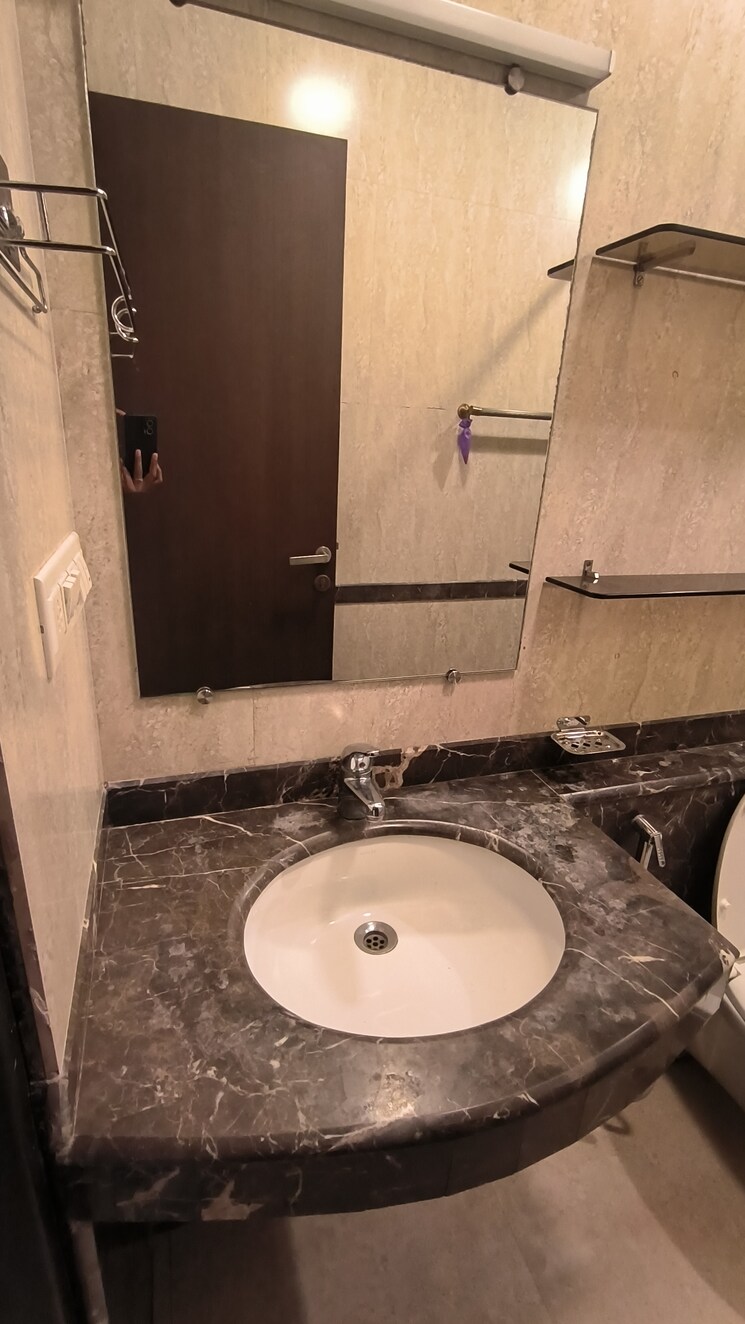 Bathroom, aristo-pearl-residency 3 Bedroom 1840 Sq.Ft. Apartment In Prabhadevi Mumbai 8125056