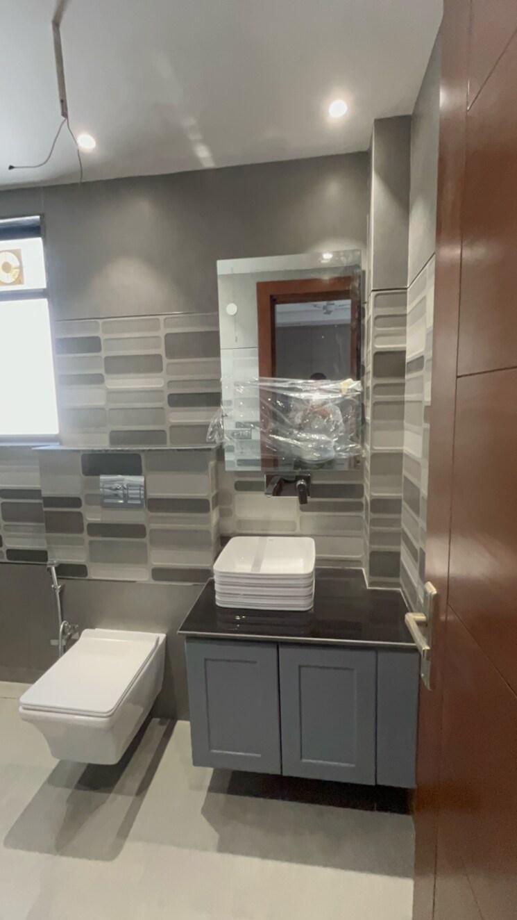 undefined, sector 1 4 Bedroom 365 Sq.Yd. Builder Floor In Sector 1 Gurgaon 8125070