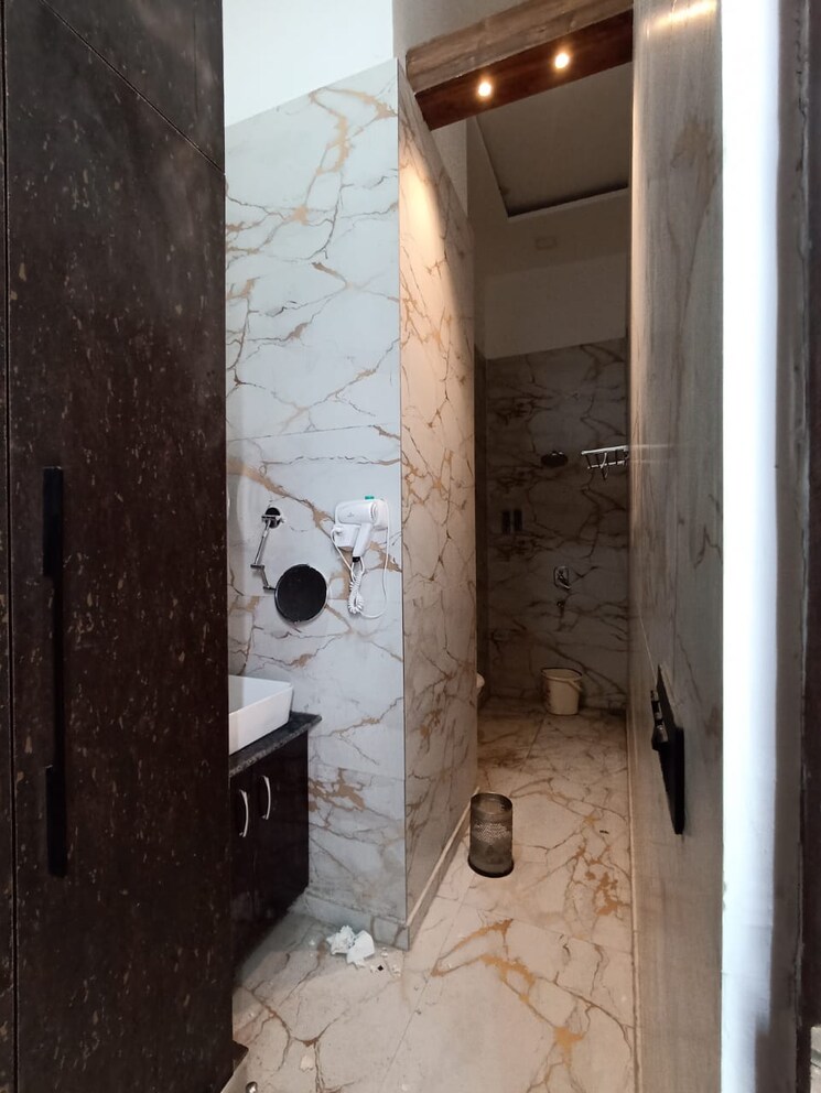 Bathroom, ultima-107 3 Bedroom 1495 Sq.Ft. Apartment In Sector 104 Noida 8125088