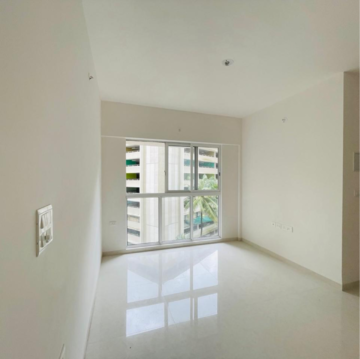 Room in 1 BHK Apartment at Lodha Amara, Sandoz Baug – for Rent