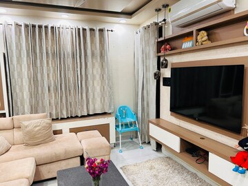 Bedroom in 6+ BHK Independent House at Gomti Nagar – for Rent