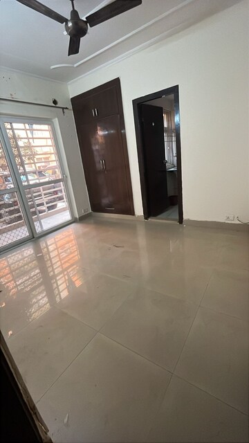 Furnished Amenities in 2 BHK Apartment at BPTP Park Grandeura, Sector 82 – for Rent