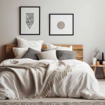 Bedroom in 3 BHK Builder Floor at BPTP Amstoria, Sector 102 – for Sale
