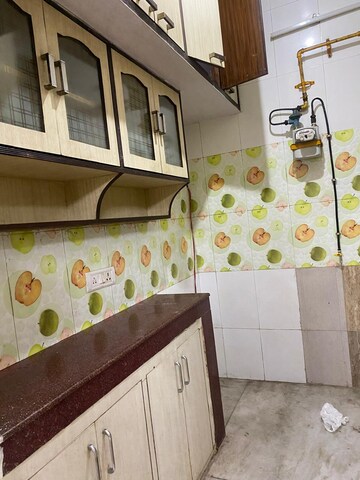 Kitchen in 1.5 BHK Builder Floor at Mayur Vihar – for Rent