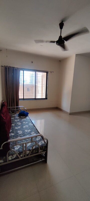 Room in 2.5 BHK Apartment at Green Fields Apartment, Andheri East – for Sale