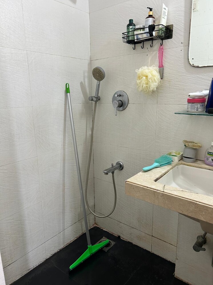 Bathroom, omkar-raga 1.5 Bedroom 572 Sq.Ft. Apartment In Chembur Mumbai 8125260